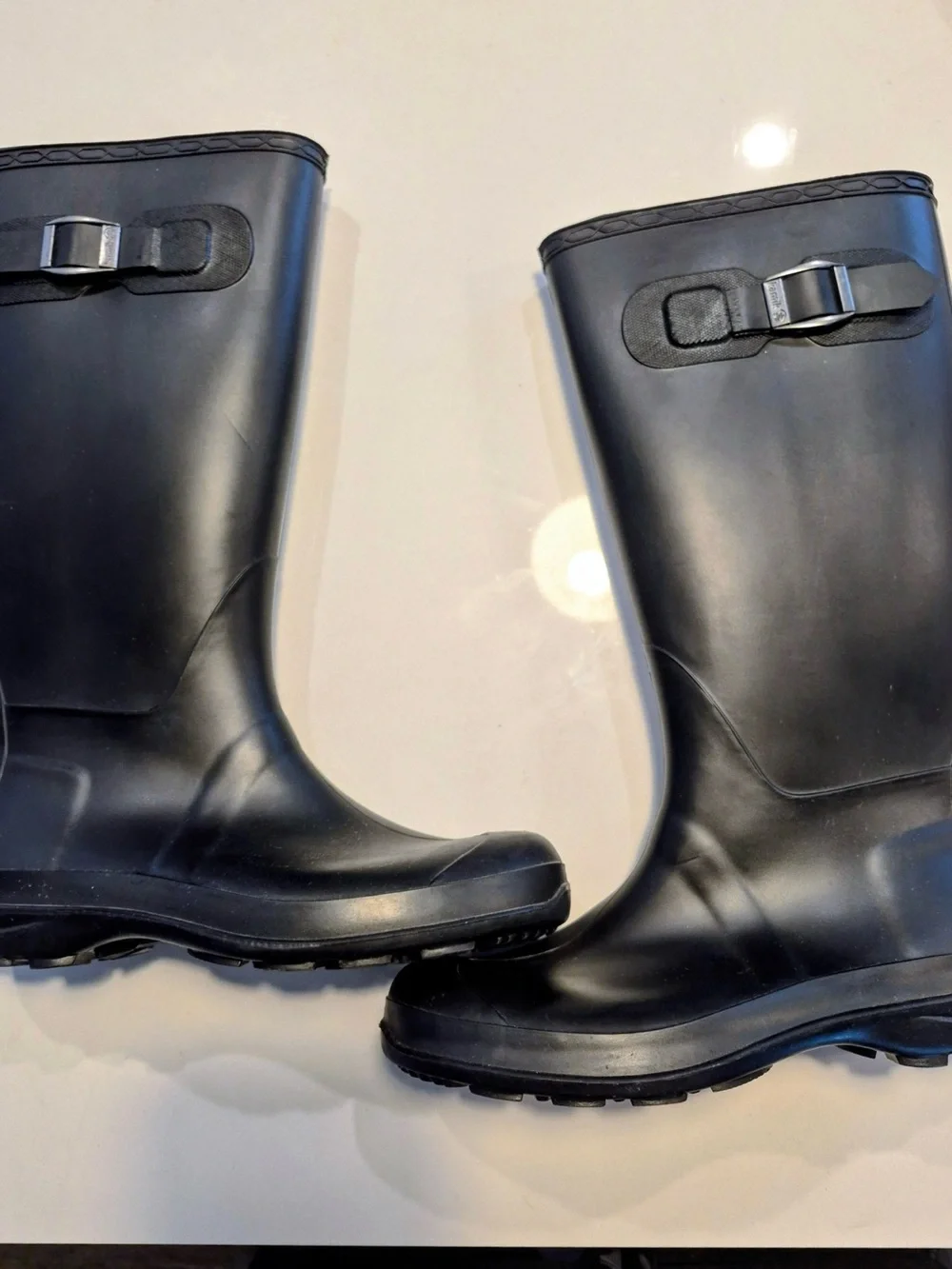 Kamik black Men's Waterproof Rain Boots - Classic Tall Rubber Boots size 6